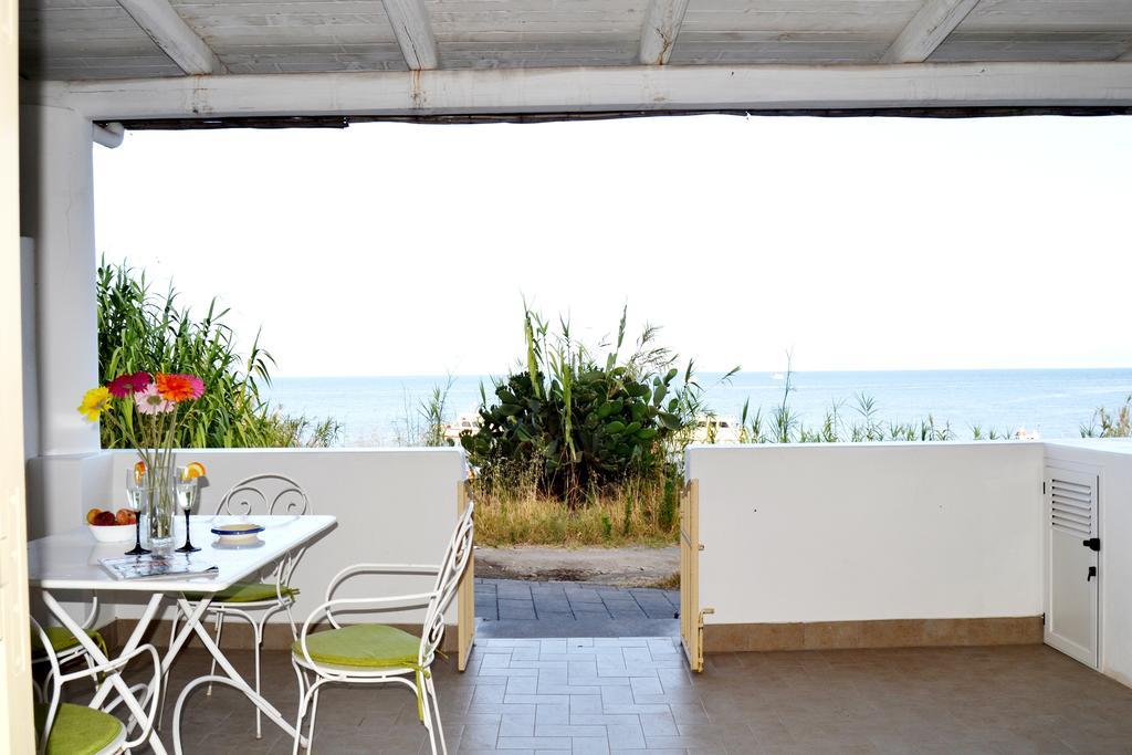 Villa Ginestra Sulla Spiaggia Di Stromboli Dış mekan fotoğraf